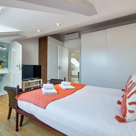Portugal Portfolio - Oxford Penthouse Apartment